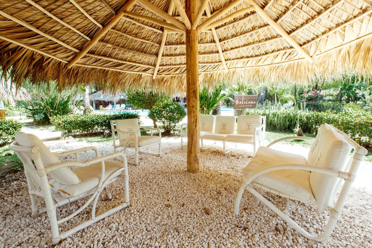 Hotel Fiesta Deluxe Punta Cana Exterior foto