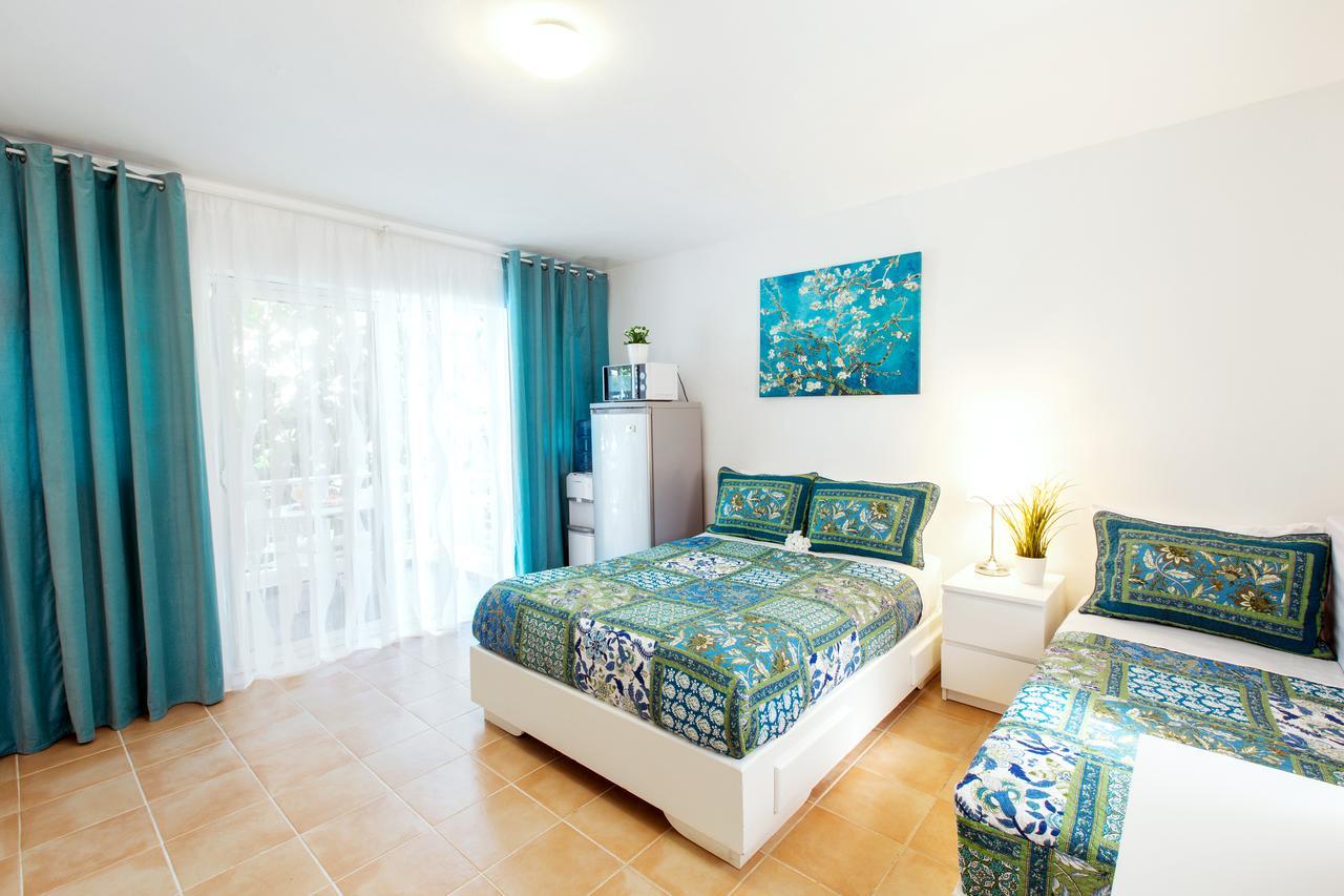Hotel Fiesta Deluxe Punta Cana Quarto foto